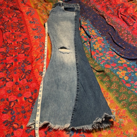 RARE Free People Color Block Two Tone Frayed distressed super flare jeans - Picture 8 of 9